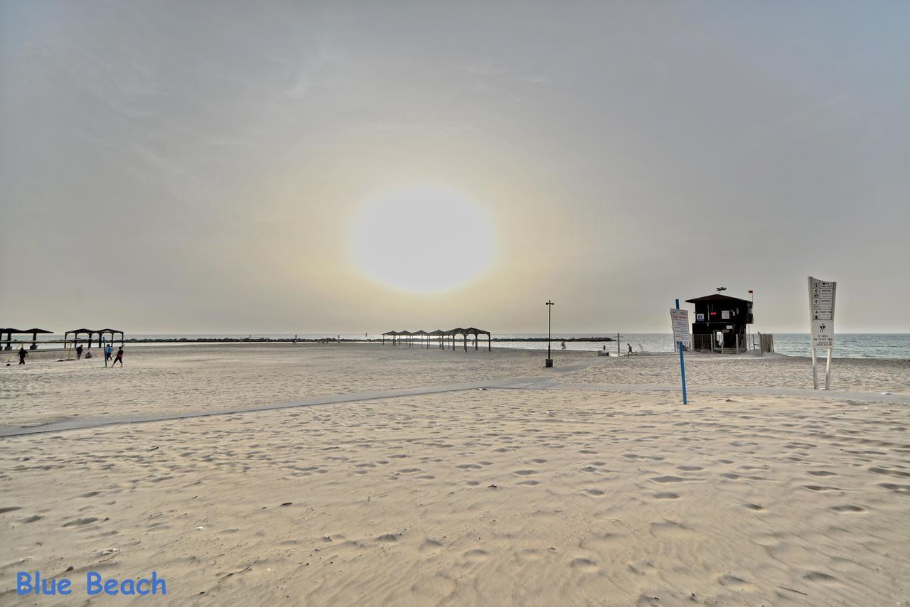 מגדל אלמוג חיפה - דירות "בלו ביץ'" על הים Exterior foto